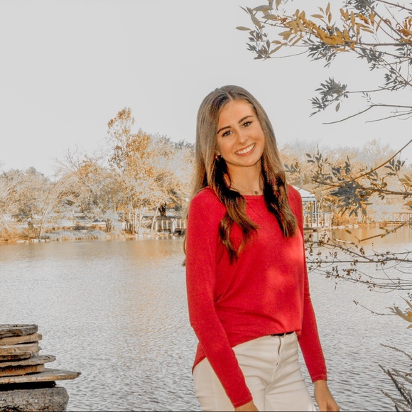 Meet your Posher, Kira - Picture 1 of 1